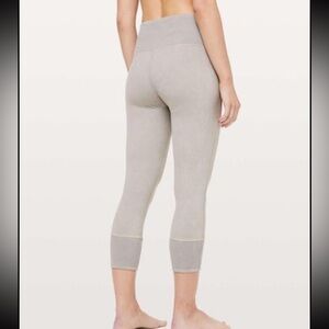 Lululemon Wunder Under 23" Ribbed limited edition.  High rise. Size 2. NWT